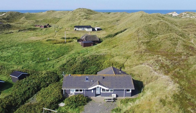 Beautiful home in Ringkøbing with WiFi