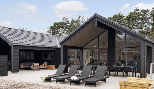 Beautiful home in Ringkøbing with sauna