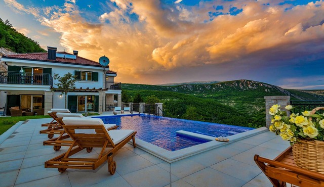 Beautiful home in Ricice