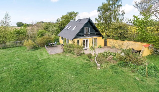 Beautiful home in Rudkøbing with WiFi