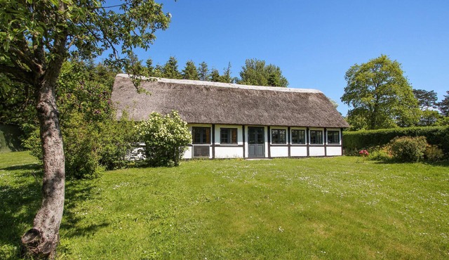 Beautiful home in Samsø with WiFi