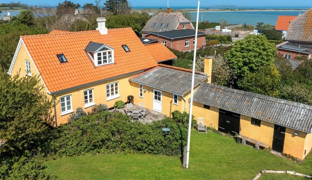 Beautiful home in Samsø with WiFi