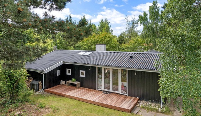 Beautiful home in Samsø with WiFi