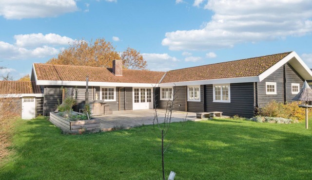 Beautiful home in Samsø with WiFi