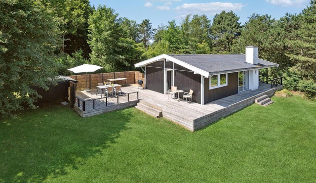 Beautiful home in Sejerø with kitchen