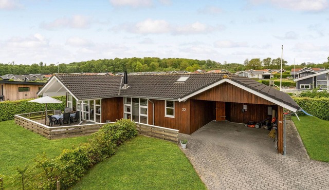 Beautiful home in Sjølund with WiFi