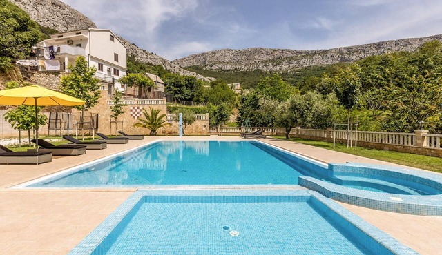 Beautiful home in Solin