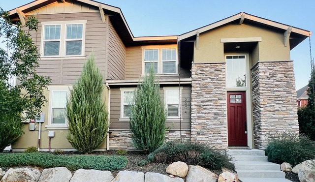 Beautiful home in Southeast Boise with enough room for the entire family!
