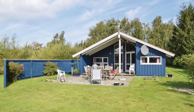 Beautiful home in Stege with sauna