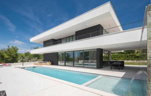 Beautiful Home In Sterna
