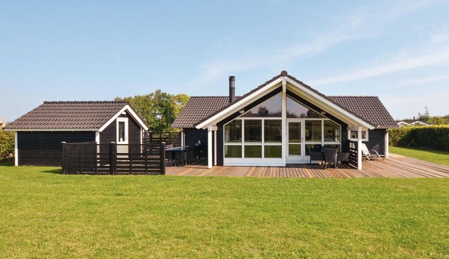 Beautiful home in Sydals with sauna