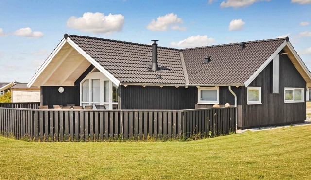 Beautiful home in Sydals with sauna
