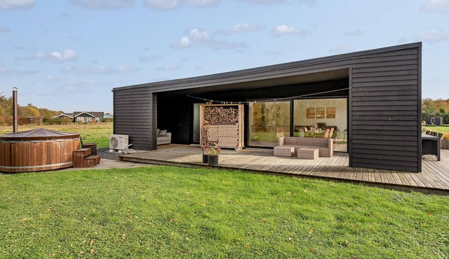 Beautiful home in Sydals with WiFi