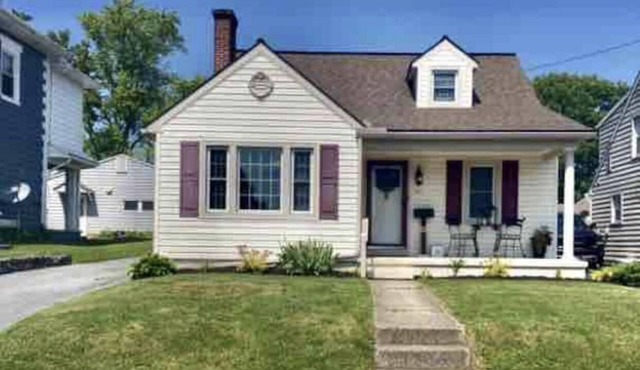 Beautiful Home in the Heart of Manheim walking distance to restaurants & Bars