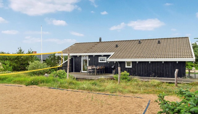 Beautiful home in Thisted with sauna