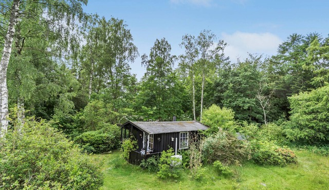Beautiful home in Tikøb with WiFi