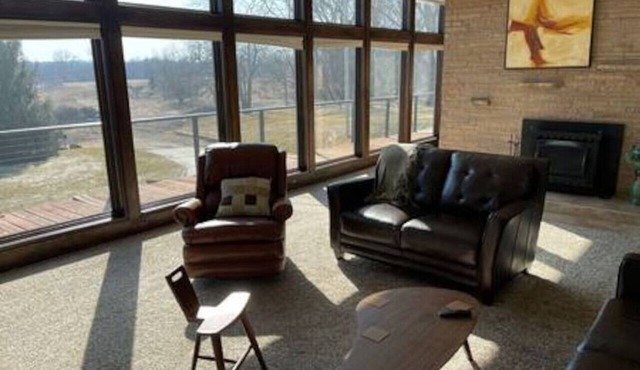 Beautiful Home in Town Acreage