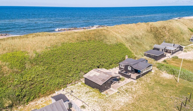 Beautiful home in Ulfborg with kitchen