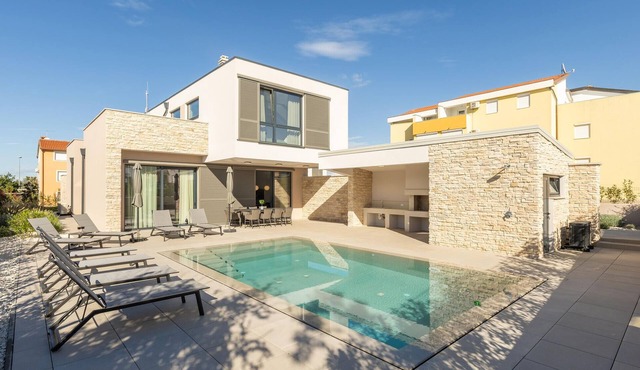 Beautiful home in Umag