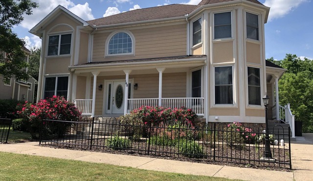Beautiful Home in Happy Valley 2.2 Miles from Beaver Stadium