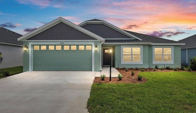Beautiful Home in The Village FL in the Sawgrass Grove and Eastport area.