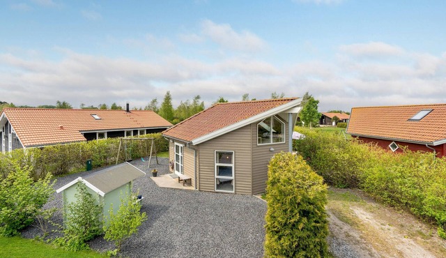 Beautiful home in Væggerløse with WiFi