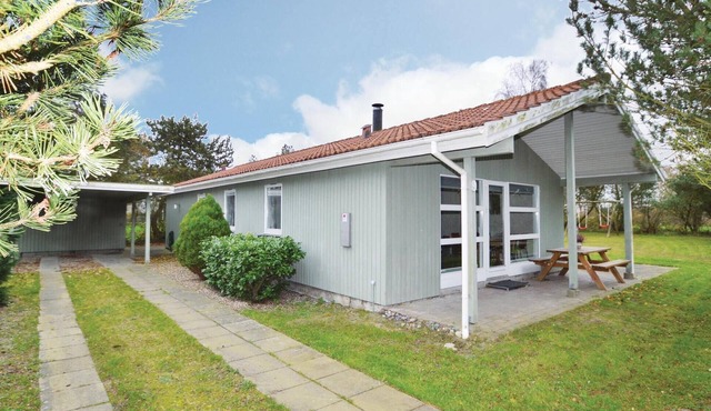Beautiful home in Væggerløse with WiFi