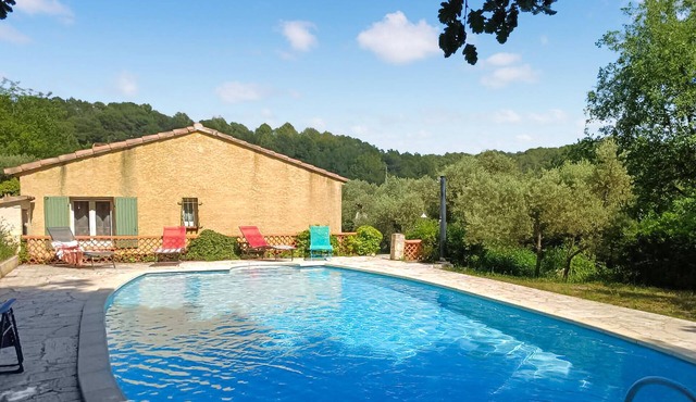 Beautiful home in Varages with WiFi
