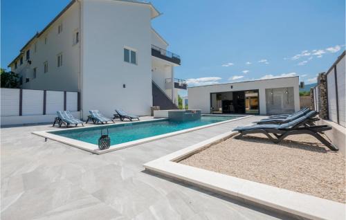 Beautiful Home In Veliki Prolog