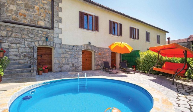 Beautiful home in Veprinac