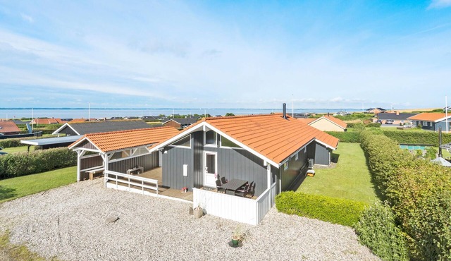 Beautiful home in Vinderup with sauna