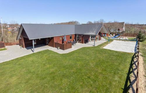 Beautiful Home In Vinderup With Sauna