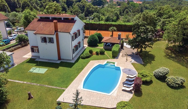 Beautiful home in Viskovo