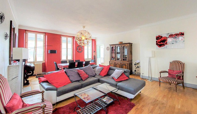 Beautiful home in Volnay with WiFi