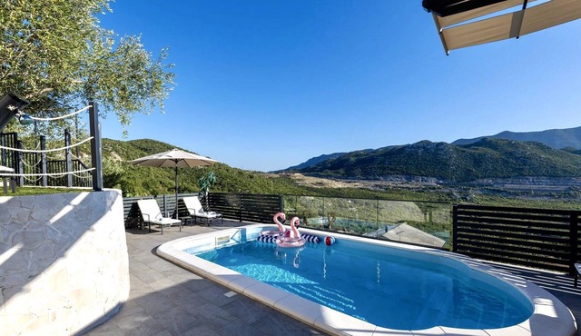 Beautiful home in Vrgorac