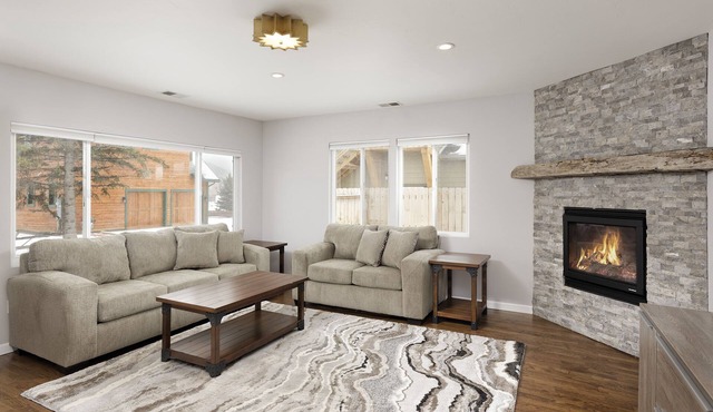 Beautiful Home in Willits!