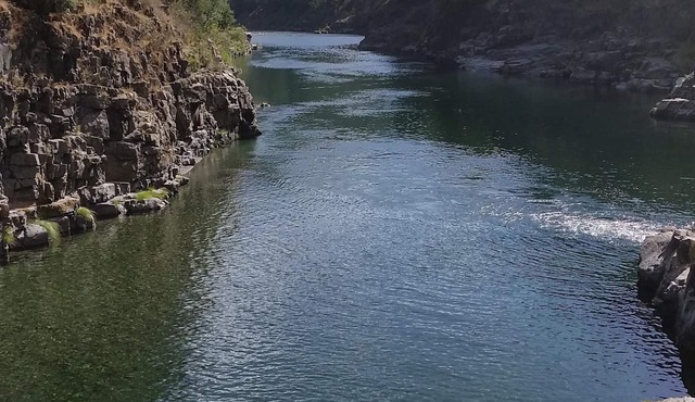 Beautiful Home Located On The Smith River Nestled In The Redwoods-Free Wifi