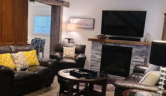 Beautiful home, minutes away from Blue Mountain, Collingwood waterfront,and more