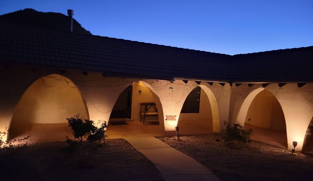 Beautiful home mountains & hiking trail. Enjoy the sunset, and city lights.