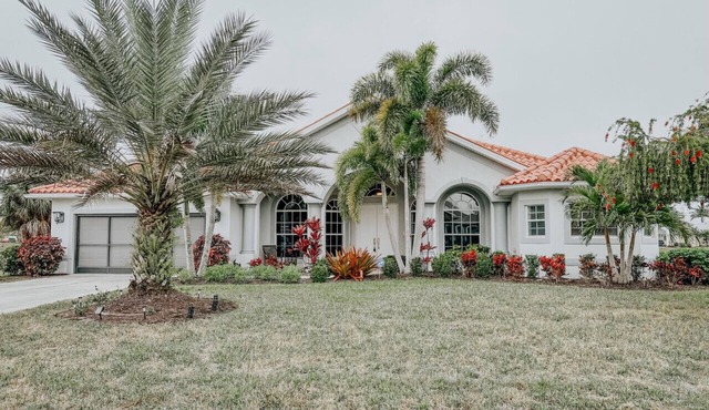 Beautiful home near Englewood Beach