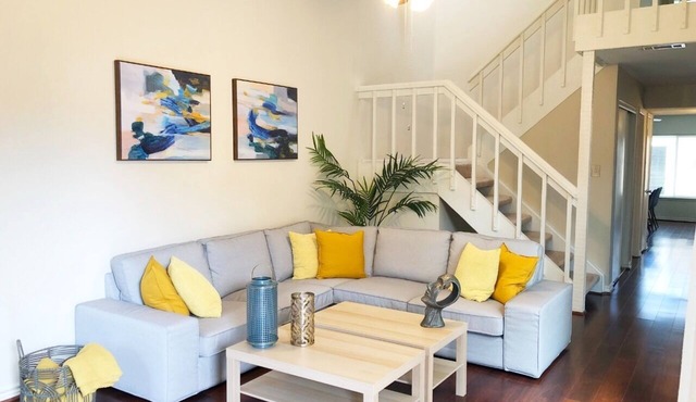 Beautiful Home near Downtown| King bed