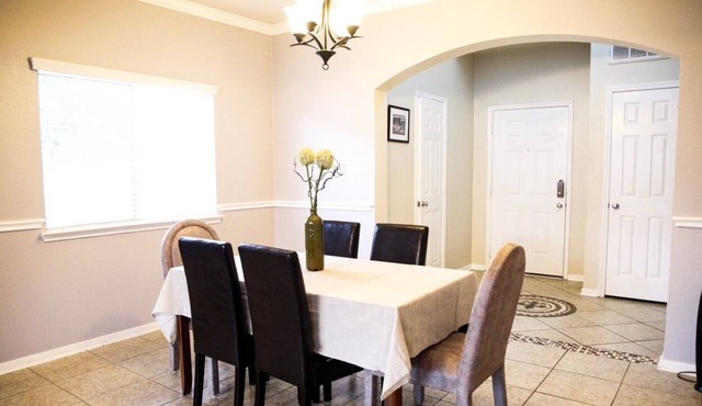 Beautiful Home Near NRG, Downtown and Medical Center