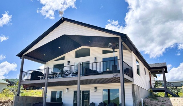 Beautiful Home Near Bear Lake Golf Course! Hot Tub & Pool Table! Ideal Beach Resort Access Included!