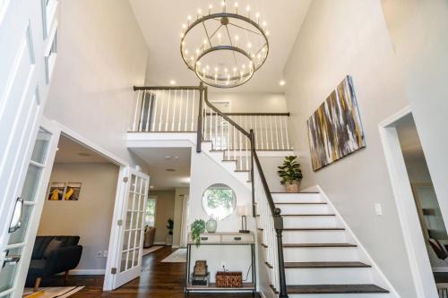 Beautiful home next train station close to boston