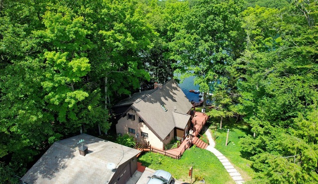 Beautiful Home on Bryan Lake!