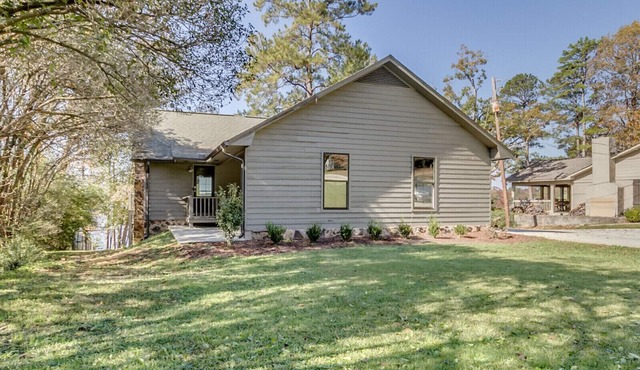 Beautiful Home on Lake Tuscaloosa