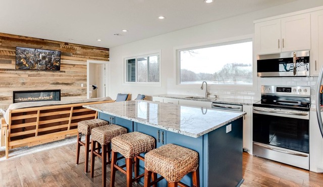 Beautiful home on North Center Lake