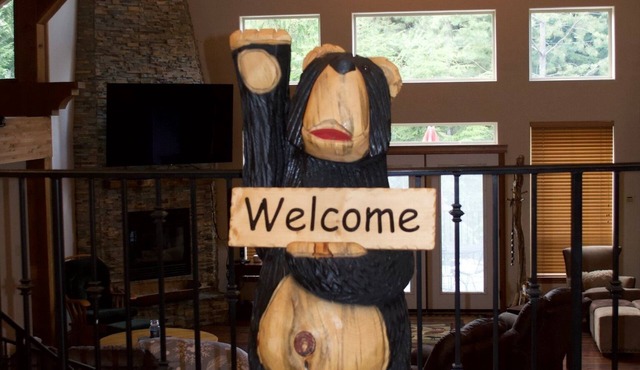 Beautiful home on the 10th green on Priest Lake Golf Course