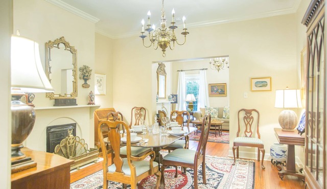 Beautiful Home Overlooking Chatham Square w/Parking by Lucky Savannah