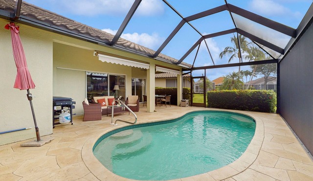 Beautiful home w/heated in ground pool, wifi, dog-friendly, and sundeck